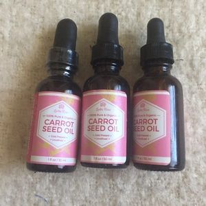 Leven Rose Carrot Seed Oil